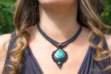 Collar Gea con Black Star & Malacola