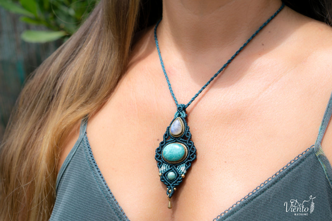 Colgante HYPATIA con Amazonita y Piedra Luna