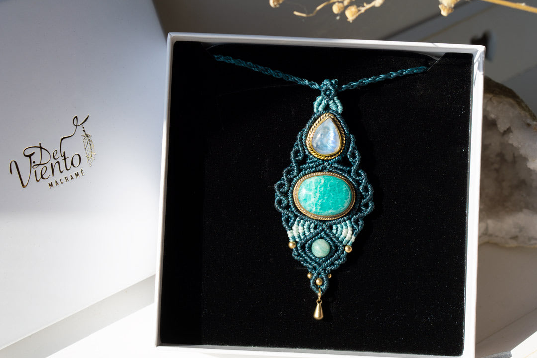 Colgante HYPATIA con Amazonita y Piedra Luna