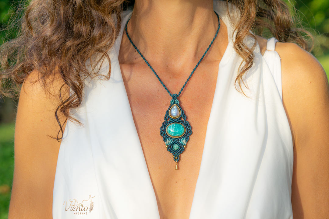 Colgante HYPATIA con Amazonita y Piedra Luna