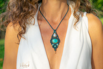 Colgante HYPATIA con Amazonita y Piedra Luna