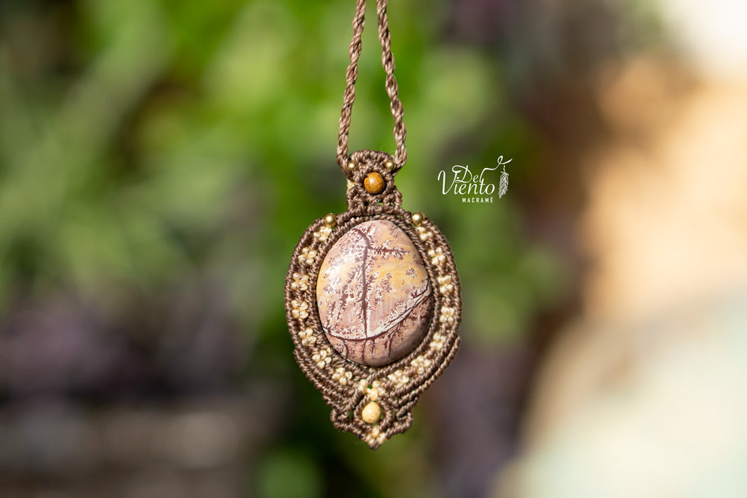 Collar de macrame con Jaspe dendrita