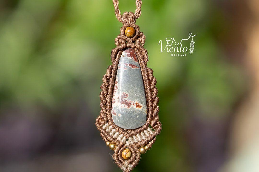 Collar de macrame con Jaspe dendrita