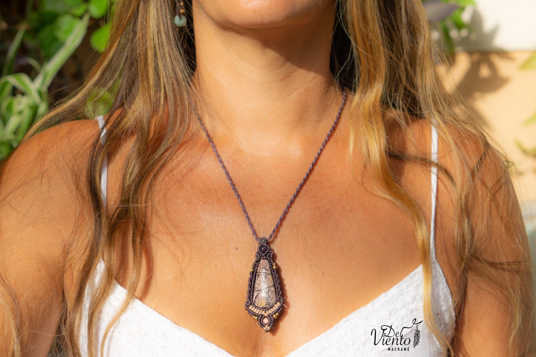 Collar de macrame con Jaspe dendrita