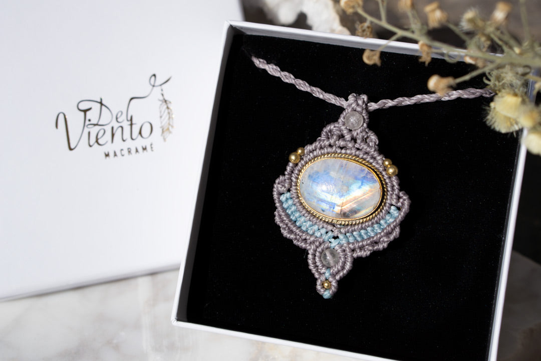 Colgante LUZ con Piedra Luna