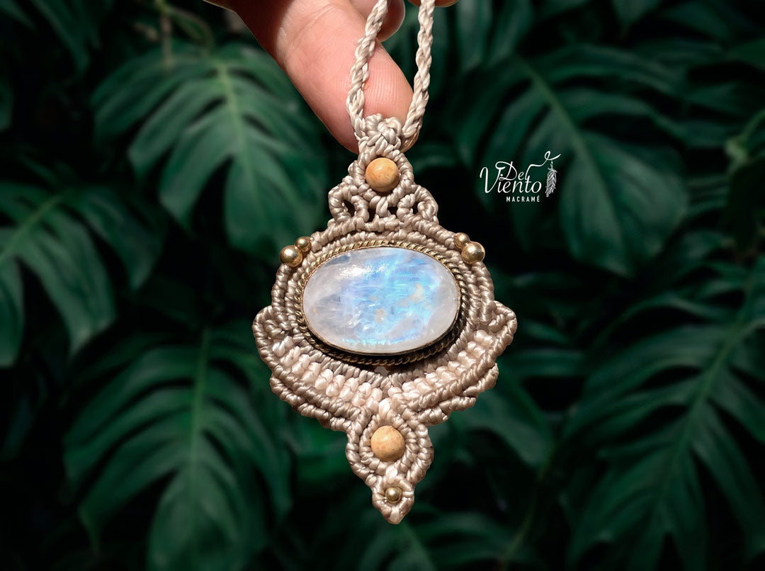 Colgante LUZ con Piedra Luna