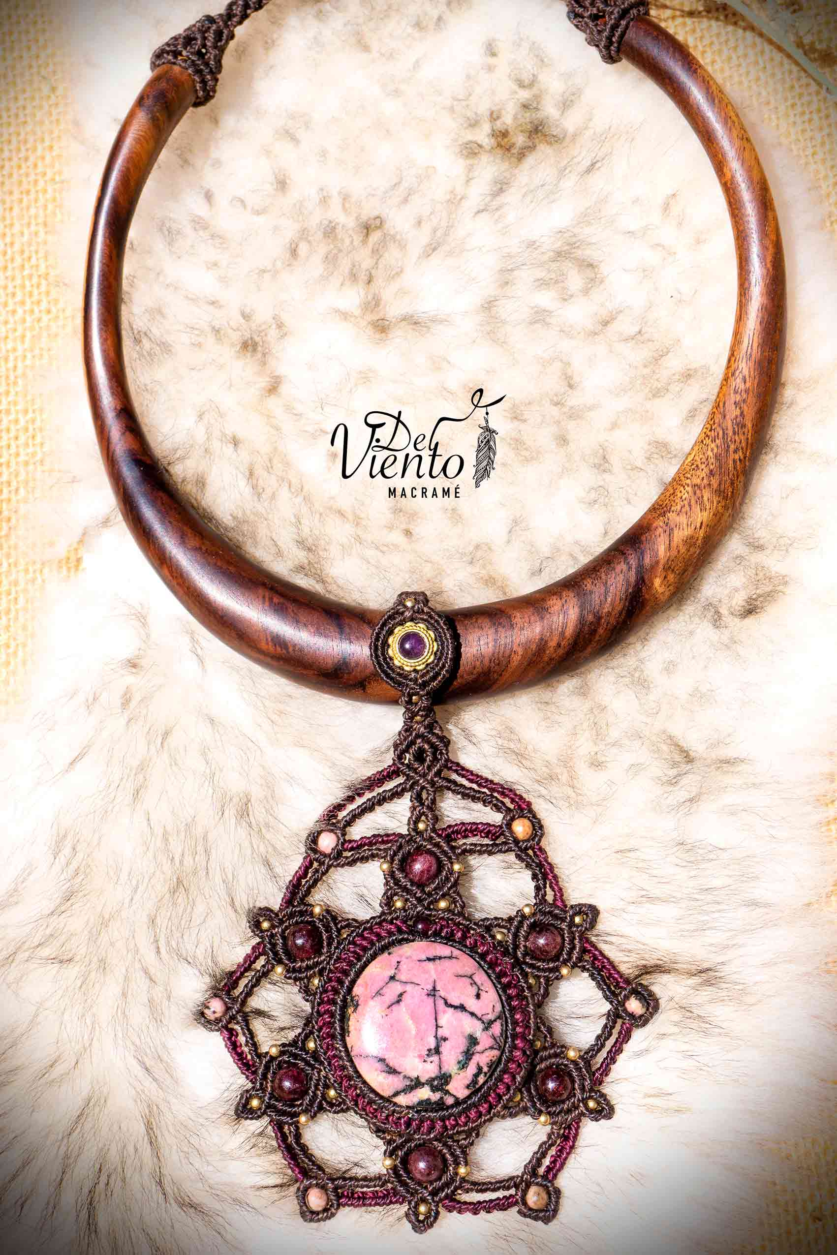 RESERVADO Iris | Collar Mandala de macramé con Rodonita, Granates y Amatista
