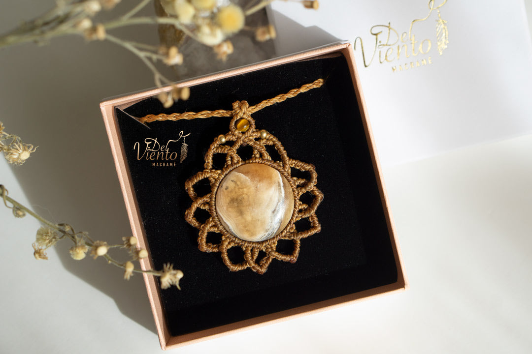 Mandala SUKHA con Onix caramelo