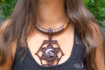 Collar de macrame Mandala con Amatista