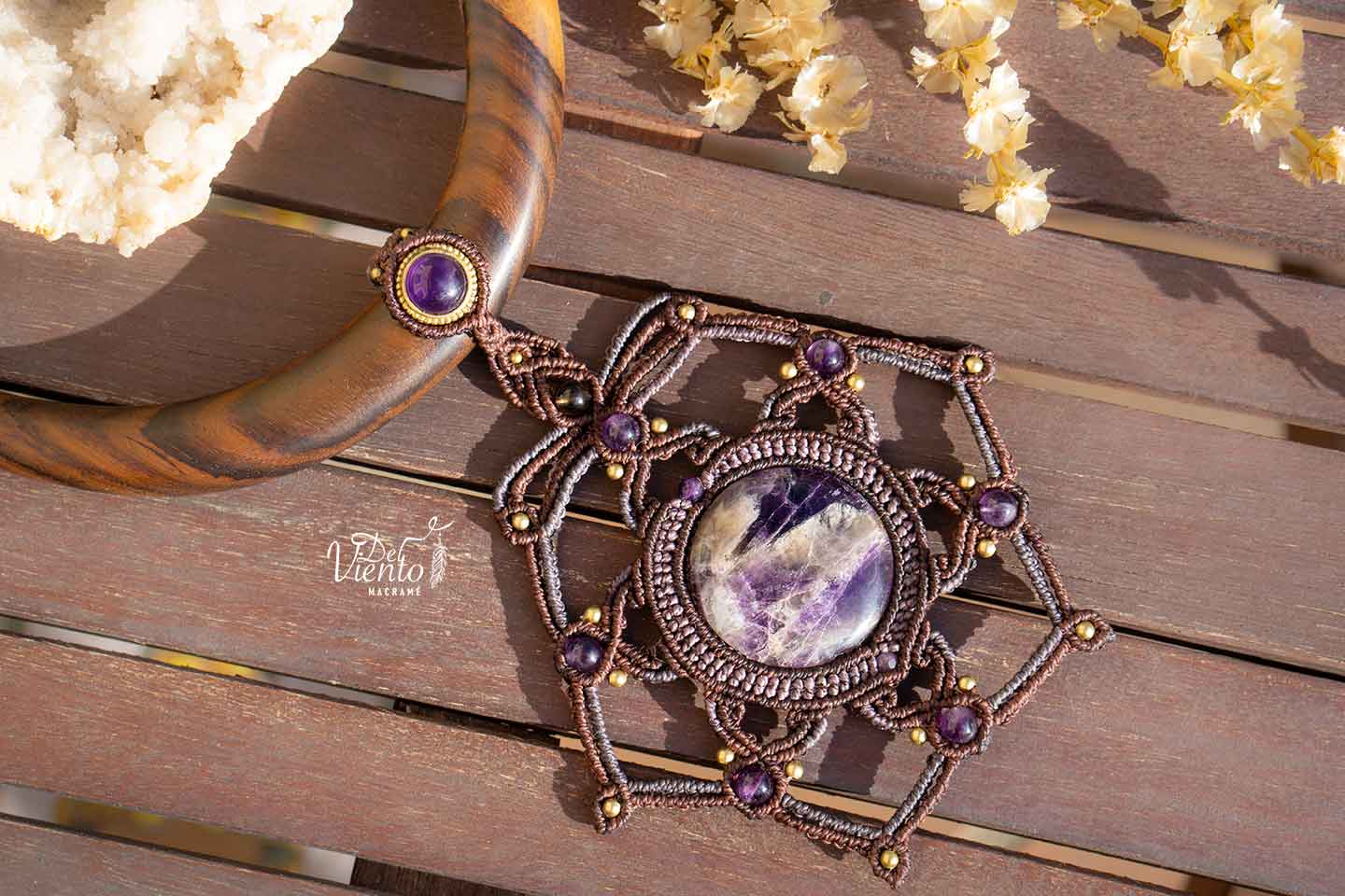Collar de macrame Mandala con Amatista