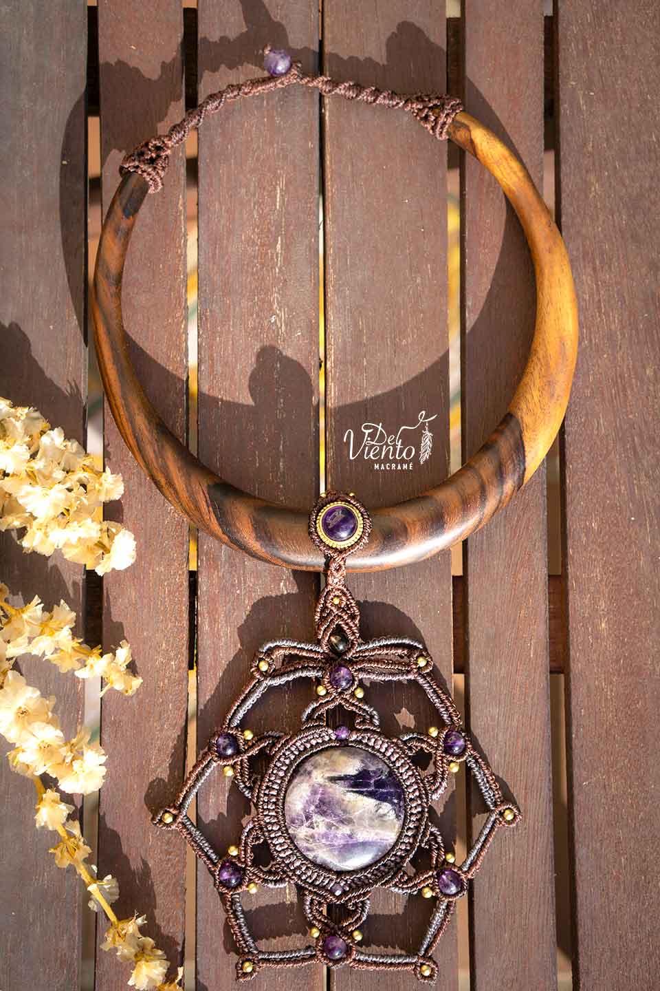 Collar de macrame Mandala con Amatista