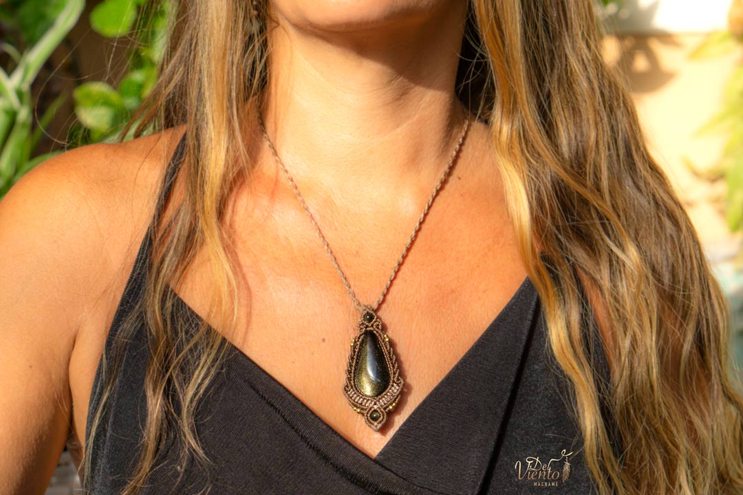 Colgante con Obsidiana Dorada