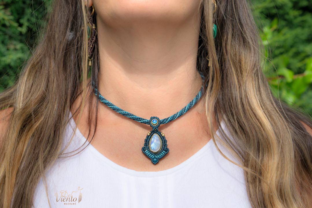 Collar ITAKA con Ópalo y Piedra Luna