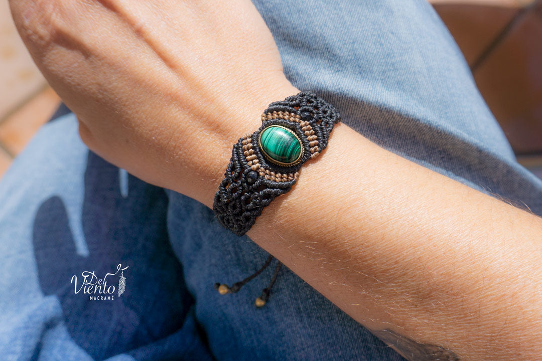 Pulsera ABRIL con Malaquita