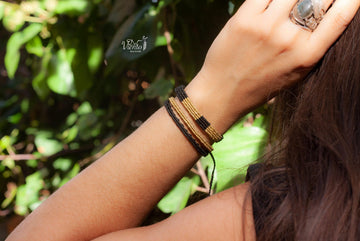 Pulseras de macrame elegante Negra y dorada o plateada