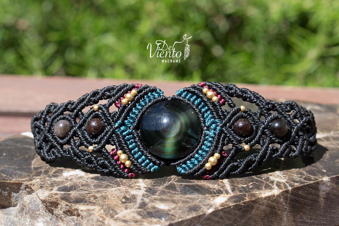 "Reservada para Adri" Pulsera de macramé con Obsidiana Arcoiris