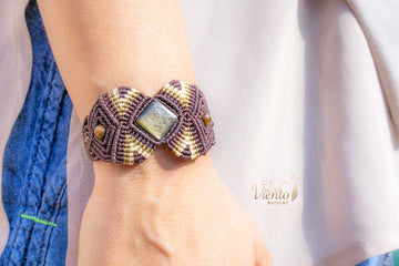 Pulsera de macramé marrón con Obsidiana dorada