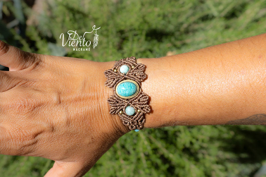 "Reserva Especial Laura Madrueño SUPERVIVIENTES 24" Pulsera de macrame con Amazonita