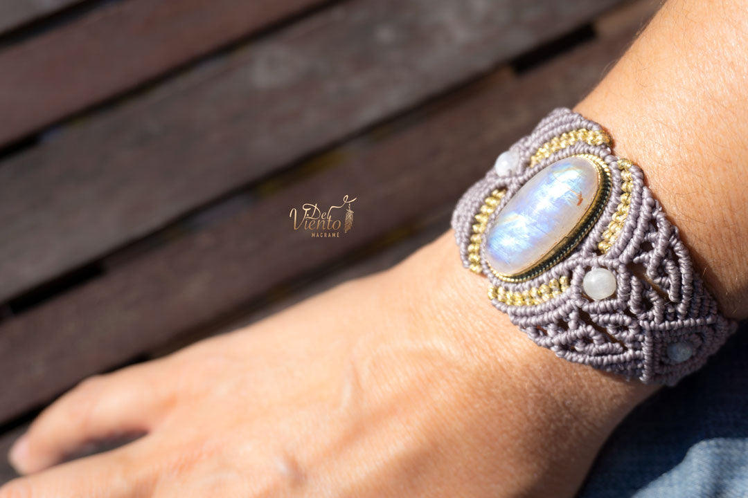 Pulsera con Piedra Luna