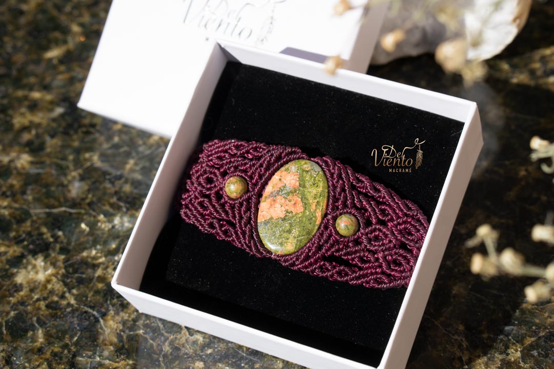 Pulsera con Unakita