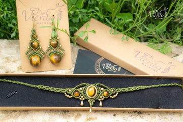 (Reservado Elleen) Tiara de macrame y pendientes con Ojo de Tigre