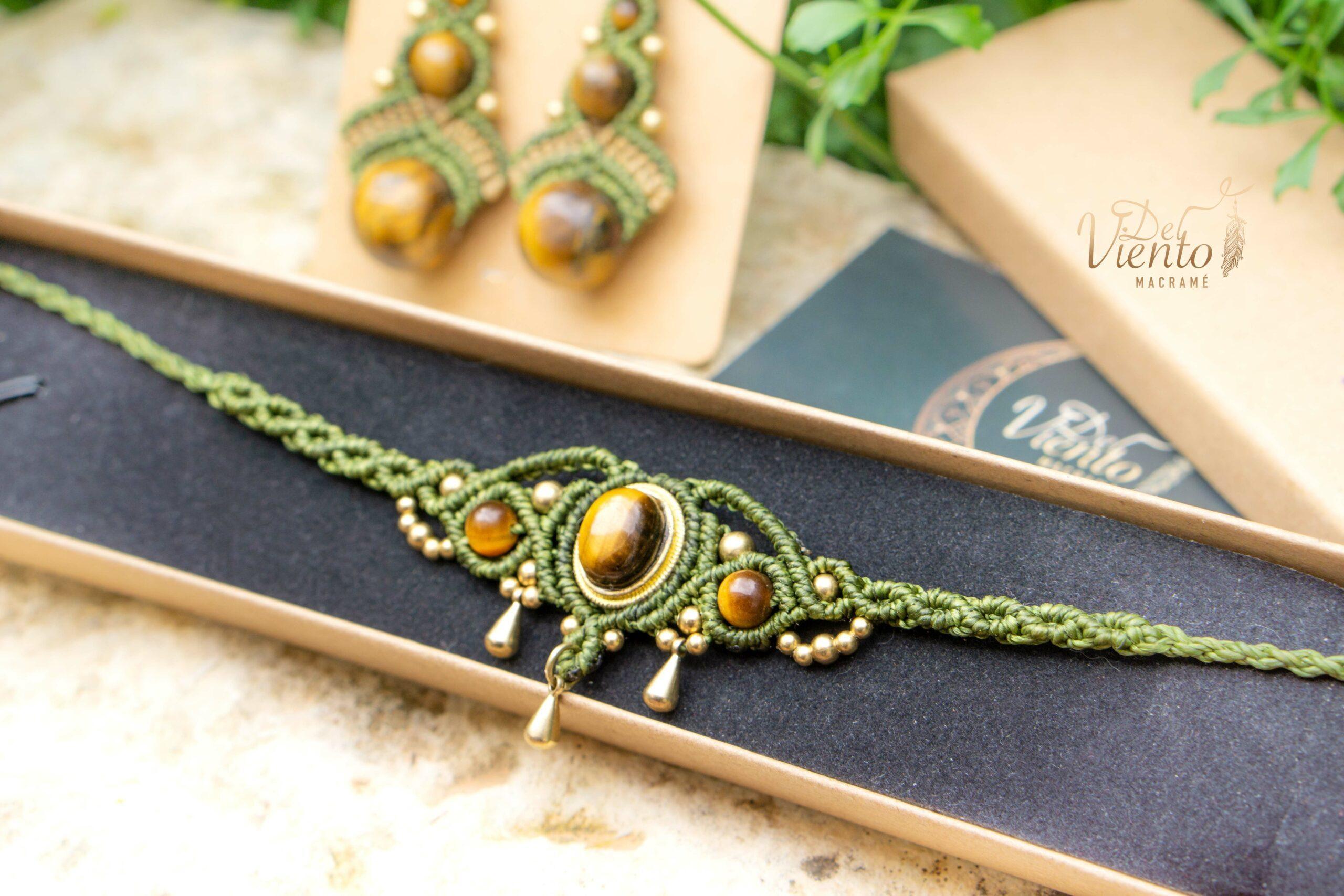 (Reservado Elleen) Tiara de macrame y pendientes con Ojo de Tigre