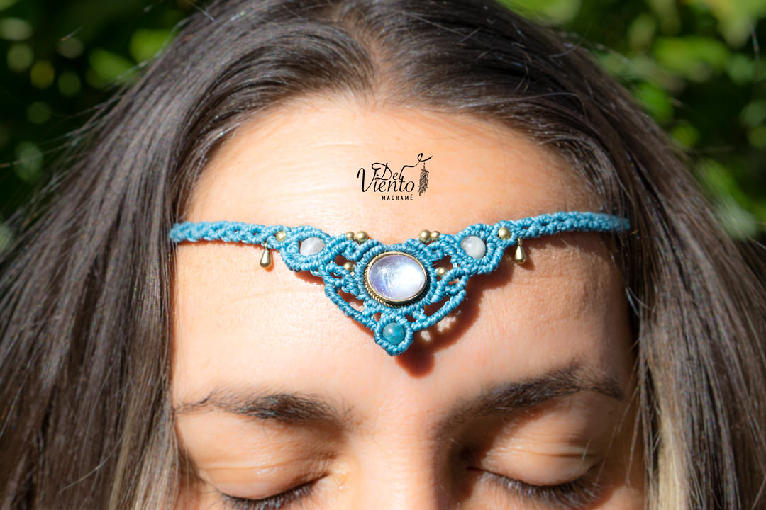 Collar Tiara de macrame con Piedra Luna