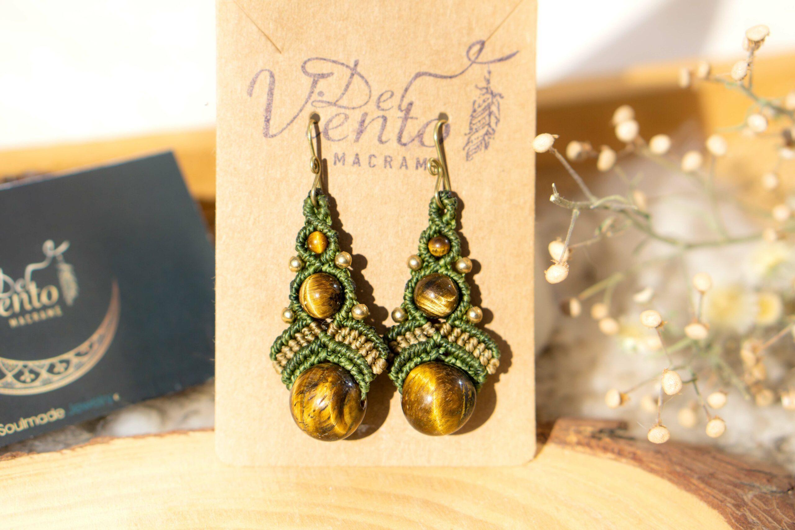(Reservado Elleen) Tiara de macrame y pendientes con Ojo de Tigre