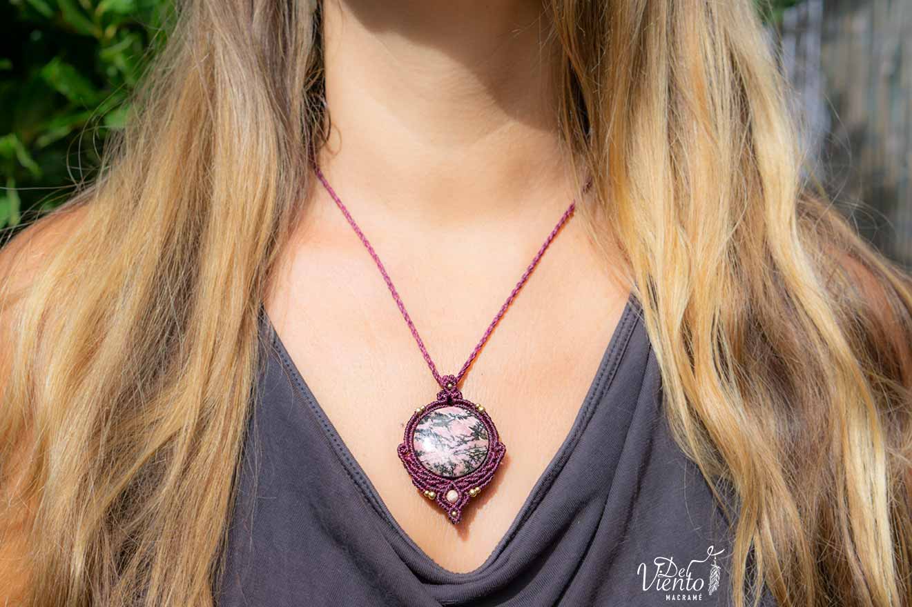 Collar con Rodonita