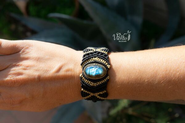 Pulsera de macramé con Labradorita