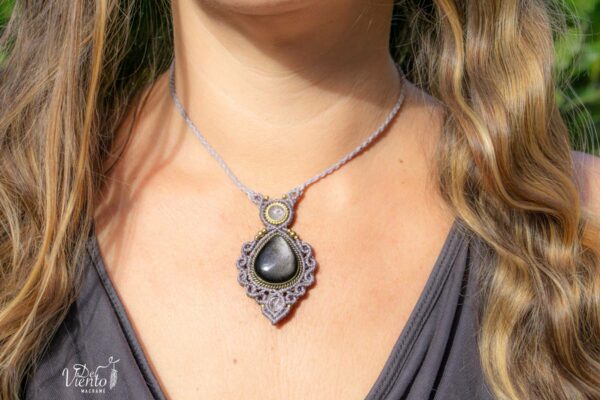 Colgante GEA con Obsidiana plateada y Cuarzos - Imagen 2