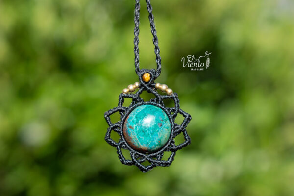 RESERVADO para Nika | Mandala de macramé con Atardecer de Sonora (Crisocola & Cuprita)