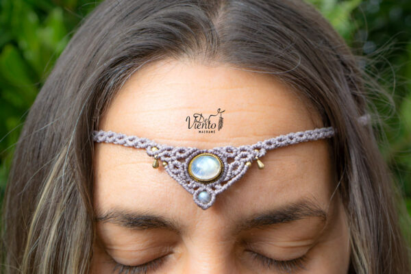 Collar Tiara de macrame con Piedra Luna