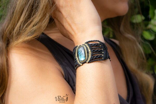 Pulsera de macramé con Labradorita