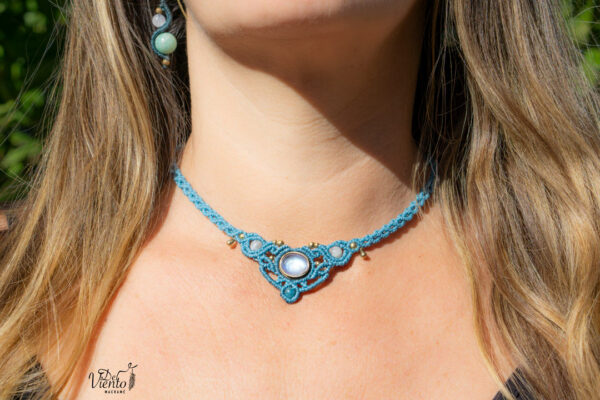 Collar Tiara de macrame con Piedra Luna - Imagen 2
