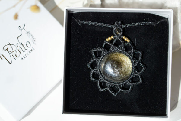 Mandala de macramé SUKHA con Obsidiana Dorada - Imagen 3