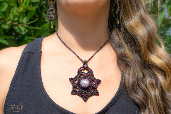 Mandala con Rubí estrella