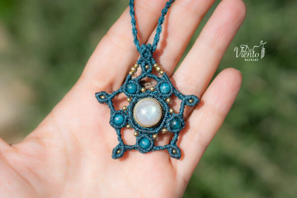 Mandala con Piedra Luna